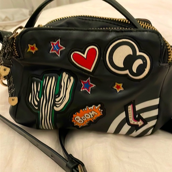 ZARA comic purse - Picture 1 of 10